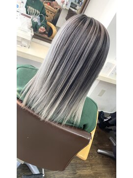 ユートピア(U topia) バレイヤージュ/シルバーカラー/ハイライト