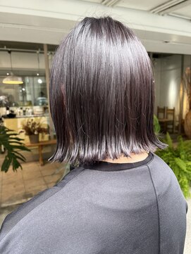 ソア(soa) 切りっぱなしボブ×暗めラベンダー