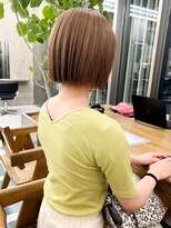 ノエ(noe) ナチュラルベージュ×切りっぱなしボブ