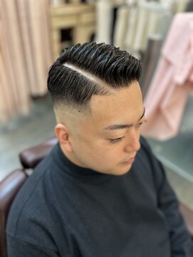 銀座マツナガ 浅草店 スキンフェード/バーバーショート/アイロンパーマビジネス20代