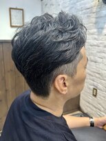 ラティ(Ratie)&nbsp;センターパートニュアンスパーマワンカールパーマツーブロック