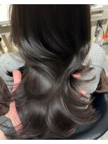 ディーエックス スリー(Dxxxx III)&nbsp;美髪　グレージュ　カラー　TOMOKI