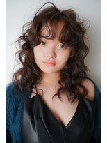 エイミー(amy.) ミディアムパーマ【岩山担当】