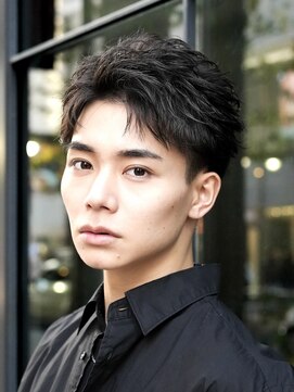 フィフス トウキョウ (fifth TOKYO) 渋谷フェザーパーマメンズアップバングヘアメンズ毛流れショート