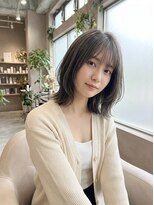 ノイ(neu)&nbsp;【静岡エリア】透け感グレージュの外ハネミディボブ