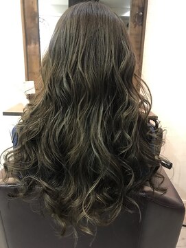 ルシール バイ アリア(Lucir by aria) エレガントロング