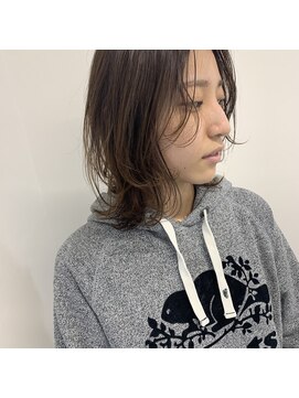 ガーランドウメダ(Garland umeda) ミディアムレイヤーウルフ