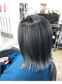 切りっぱなしミディアムボブ×裾カラー