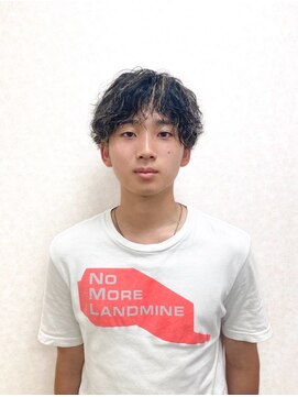 黄ぐまくん美容室 メンズ　スパイラル　パーマ