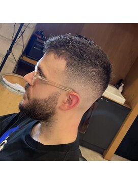 フランクスバーバー アンド ビアークラブ(FRANK'S BARBER and BEER CLUB) スキンフェード