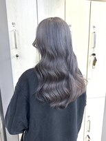 シェノン(Chainon.)&nbsp;シルバーグレージュ　ハイトーンカラー　ブリーチカラー　博多