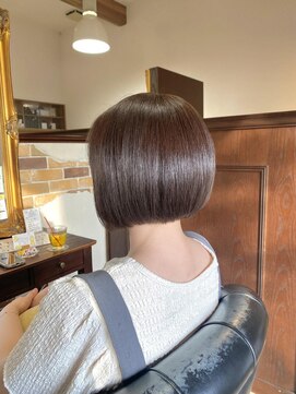 アドラーブル 女池店(adorable) 【前下りボブ】【丸みボブ】【グレージュ】