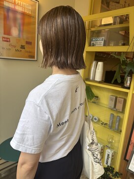 ヒントステーション(HINTSTATION) 〈浅草 半個室〉切りっぱなしボブ/ハイライトベージュ