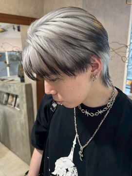 ネハス(nehus.) バレイヤージュハイライト//スパイキーショート/ブルーブラック