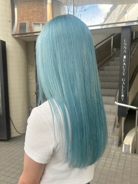 カシェル トウキョウ(Cashel Tokyo) 水色 / ミントカラー / 3回ブリーチ / 渋谷ハイトーン