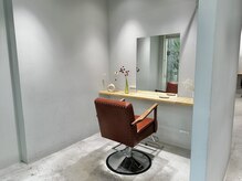 ヘアーメイク ネイキッド(Hair make Naked)の雰囲気（半個室のお席もご用意ございます。）