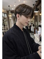 ベル 表参道Terrace(Belle)&nbsp;【刈り上げセンターパート】メンズハイライト/刈り上げマッシュ