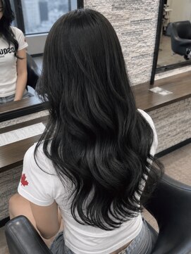 ビゼ 梅田(BIZE) 黒髪を活かす。大人のカラーエクステヘア