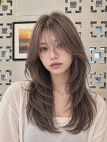 クレメンテ バイ ロスタ(Clemente by Rosta)&nbsp;ハッシュカット×レイヤーカット