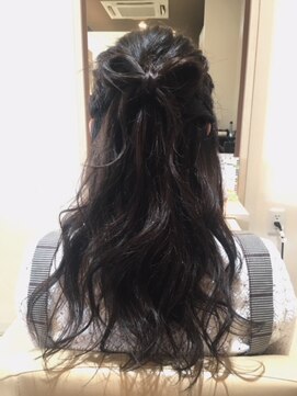ヘアー デザイナーズ サロン アヴァンセ(HAIR DESIGNER'S SALON AVANCE) キュートさ◎ リボンハーフアップ☆