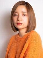 ミーティア バイ クアトロ(Meteor By QUATRO)&nbsp;重めスタイルの大人かわいいサラツヤストレートボブ