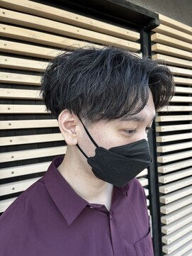 ニアウ 太田店(Niau) センターパートツイストスパイラルパーマ波巻きスパイラルパーマ