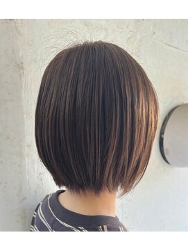 カスミ 霞(KASUMI) コンパクトなボブ。