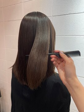 チェリッシュ(Cherish) 髪質改善ミディアムモカブラウンうるツヤ黒髪暗髪ストレート