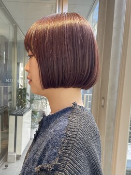 ビュートリアム 南青山(BEAUTRIUM) フラットボブ ミニボブ 暖色 イルミナカラー 表参道30代40代