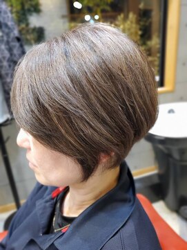 バルビエーレ アーディ(Barbier Adi) ツーブロックショート