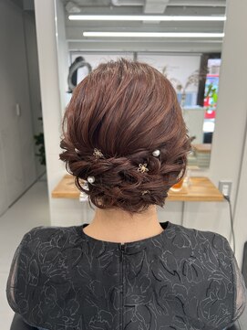 バルベストーキョーサウス(BARBES TOKYO SOUTH) 短い髪のゆるふわアップ【清板】