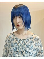 サクラ オモテサンドウ(SAKURA)&nbsp;ブルーカラー ハイトーンボブ 表参道