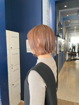 コワファースト 大分(COIFF1RST) ミルクティーベージュカラーのミニボブ