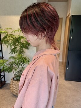 コンフィー(comfy) 【mimura】ウルフカット　ショートウルフ　ピンクカラー　草加