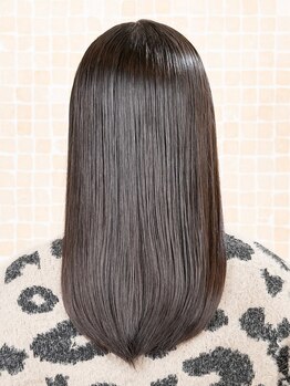 ショコラ(chocolat)の写真/【髪質改善】トリートメントで艶髪に。髪の状態に合わせたトリートメントで、思わず触りたくなる美髪に。