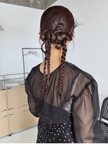 ロールアップスリーブス(ROLL UP SLEEVES)&nbsp;タイトツインアレンジ　/ 結婚式ヘアセット