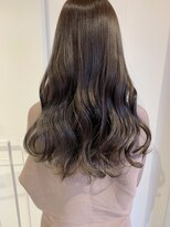 スリー(three.)&nbsp;【 three／北浜】グレージュベージュカラーブランジュ