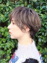 大人かわいいナチュラル小顔ショート