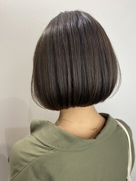 アットラップレーヴ(attrape-reve) 【attrape-reve】大人クール☆ツヤ感カラー×切りっぱなしボブ