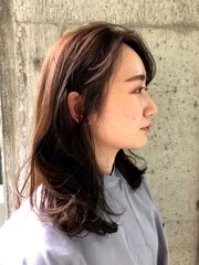 赤みをおさえたサンドグレージュ【uiic stylist rira】