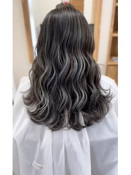 トゥエンティ(twenty) シルバーアッシュハイライト