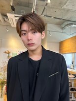 コンティニュー オモテサンドウ(CONTINUE OMOTESANDO)&nbsp;大人気！韓国風コンマバングセンターパートメンズヘア