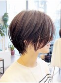 大人ショートカットウェットヘアオリーブベージュデザインカラー