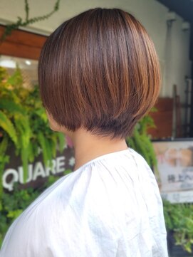 スクエアウーノ 博多(SQUARE＊UNO HAKATA) 30代40代　ショートボブ　ブラウンカラー　丸みボブ　艶感