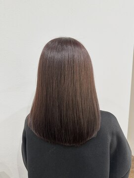 イリス(Iris) ピンクベージュ×ブリーチなし