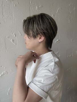 ティー(t .) men's highlight design