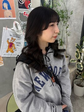 ウム(umu.) ヘアカラー / オリーブカラー / 透明感カラー / 巻きアレンジ