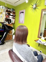 シースティア(siistia) 《ベージュ×外はねボブ》