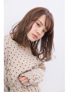 バズヘアー(BUZZ hair) ナチュラルセミディ