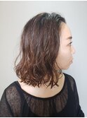 大人かわいい　センターパート　外ハネボブ　波巻きウェーブ！